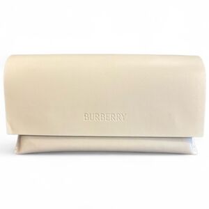 Burberry Soft White Glasses Case/ Sunglasses/Readers 🤓😎